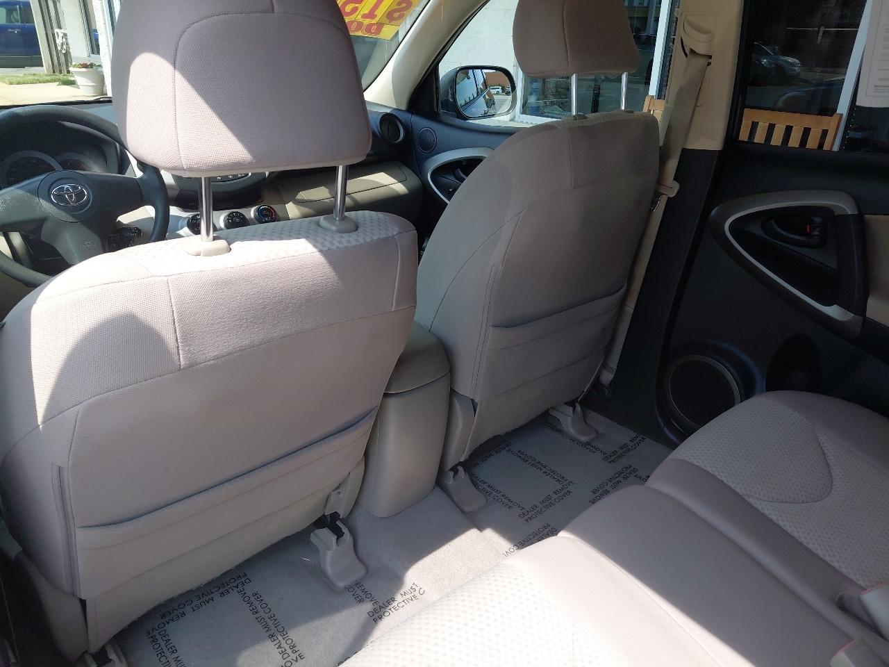 Toyota RAV4 4WD 4dr 4-cyl (Natl) 2007