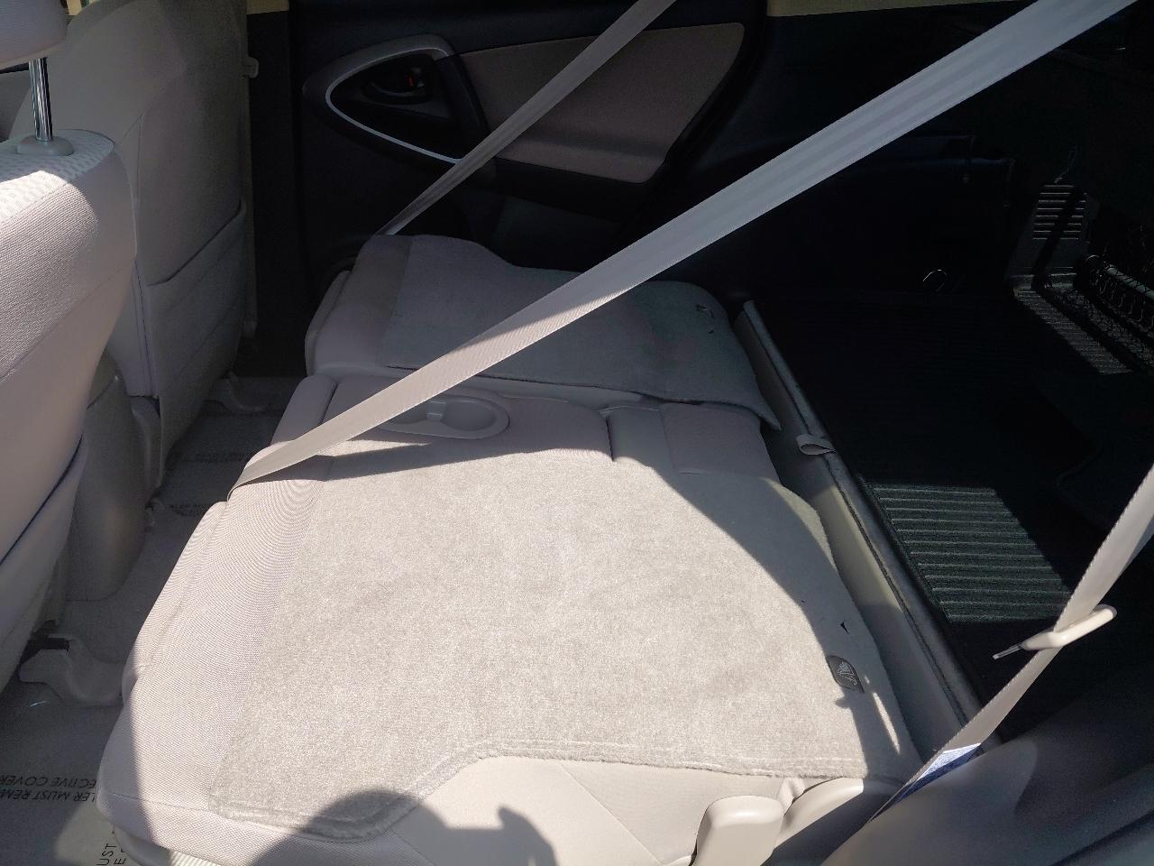 Toyota RAV4 4WD 4dr 4-cyl (Natl) 2007