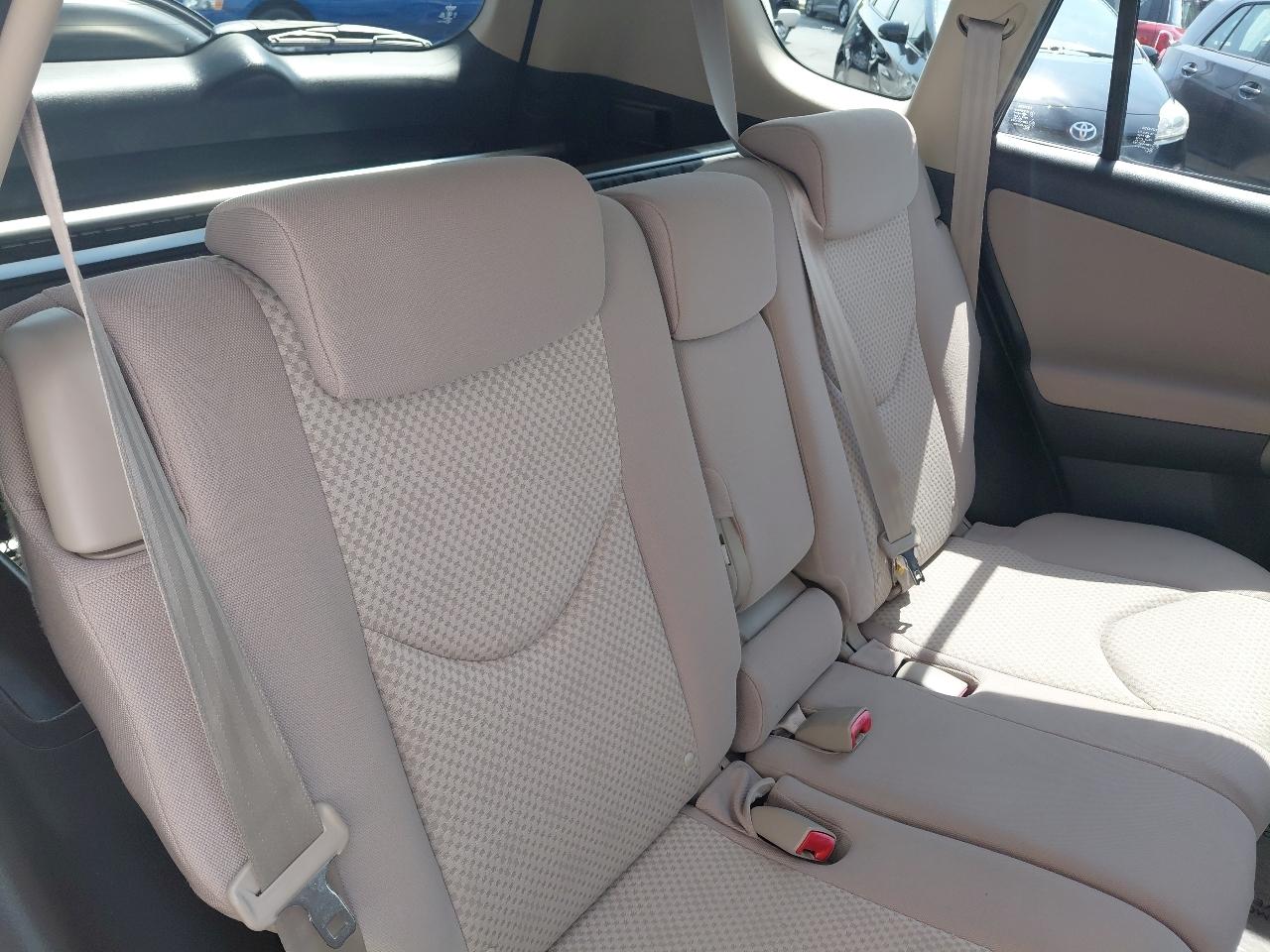 Toyota RAV4 4WD 4dr 4-cyl (Natl) 2007