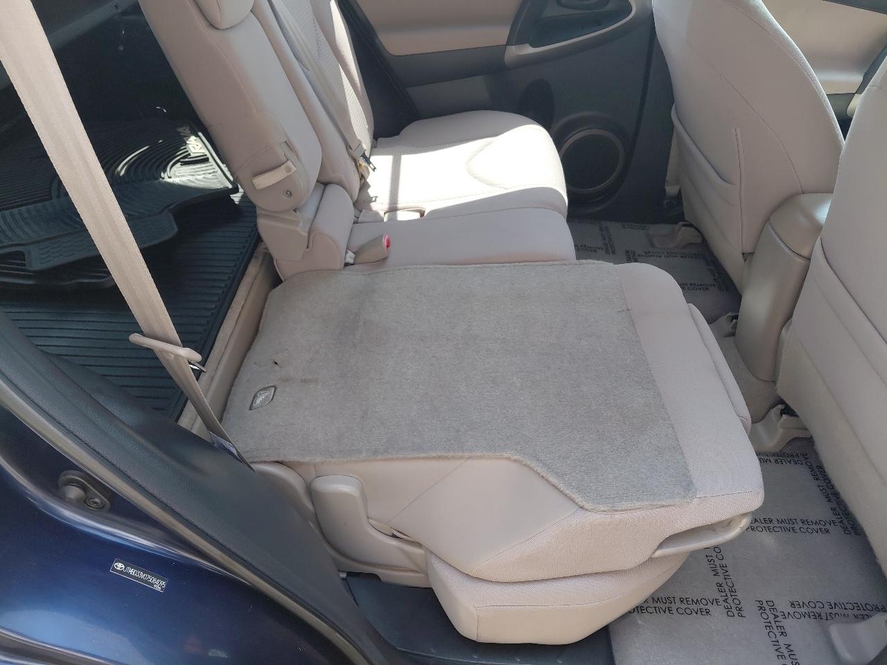 Toyota RAV4 4WD 4dr 4-cyl (Natl) 2007
