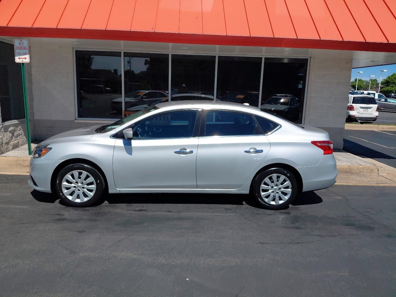 Nissan Sentra SV CVT 2017