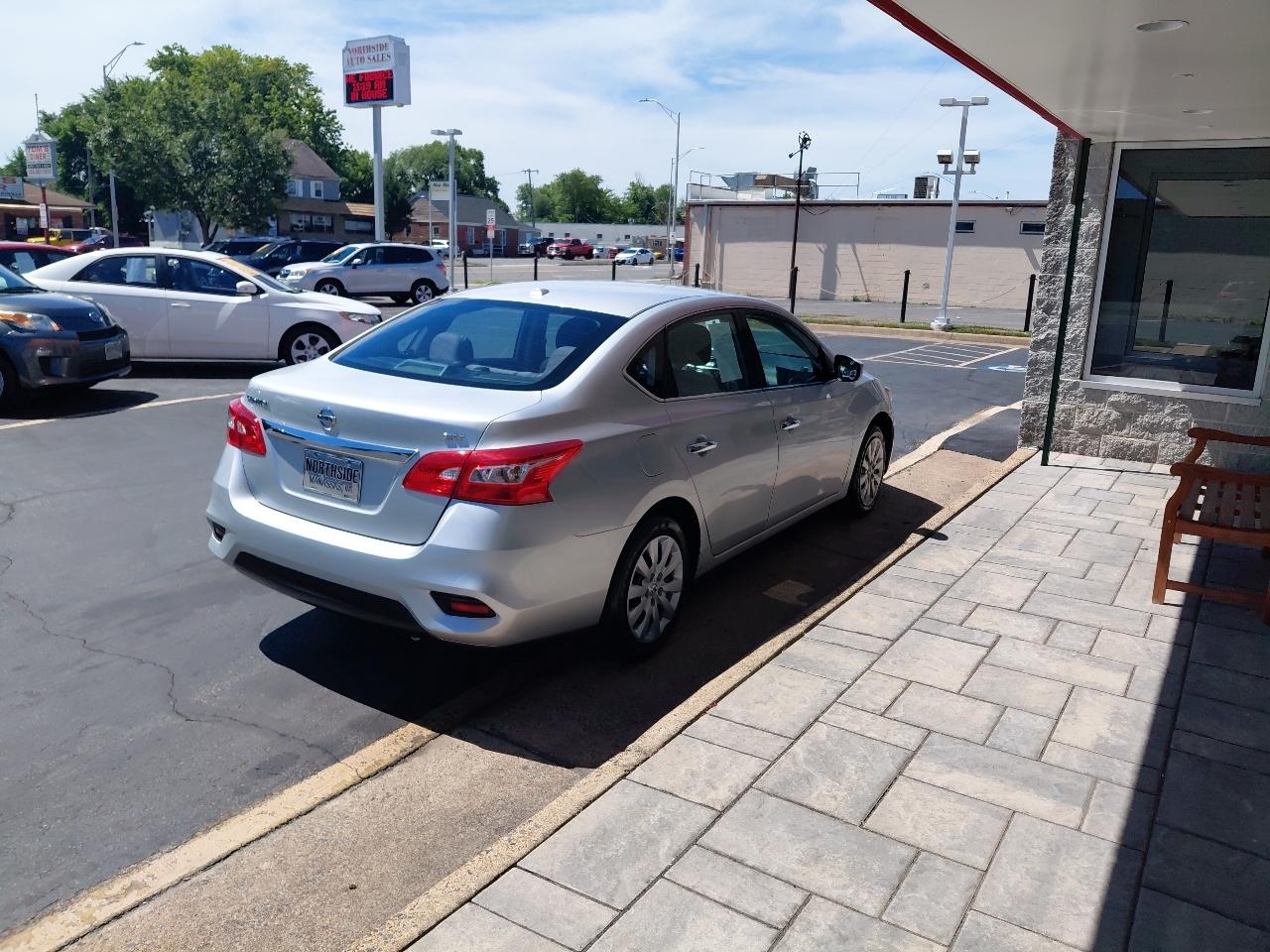 Nissan Sentra SV CVT 2017