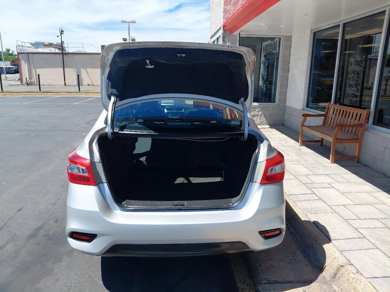 Nissan Sentra SV CVT 2017