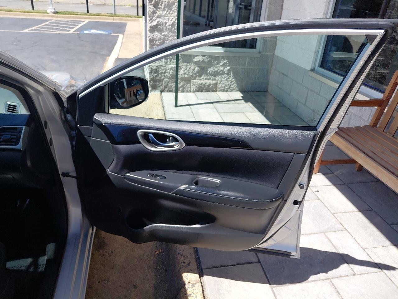 Nissan Sentra SV CVT 2017