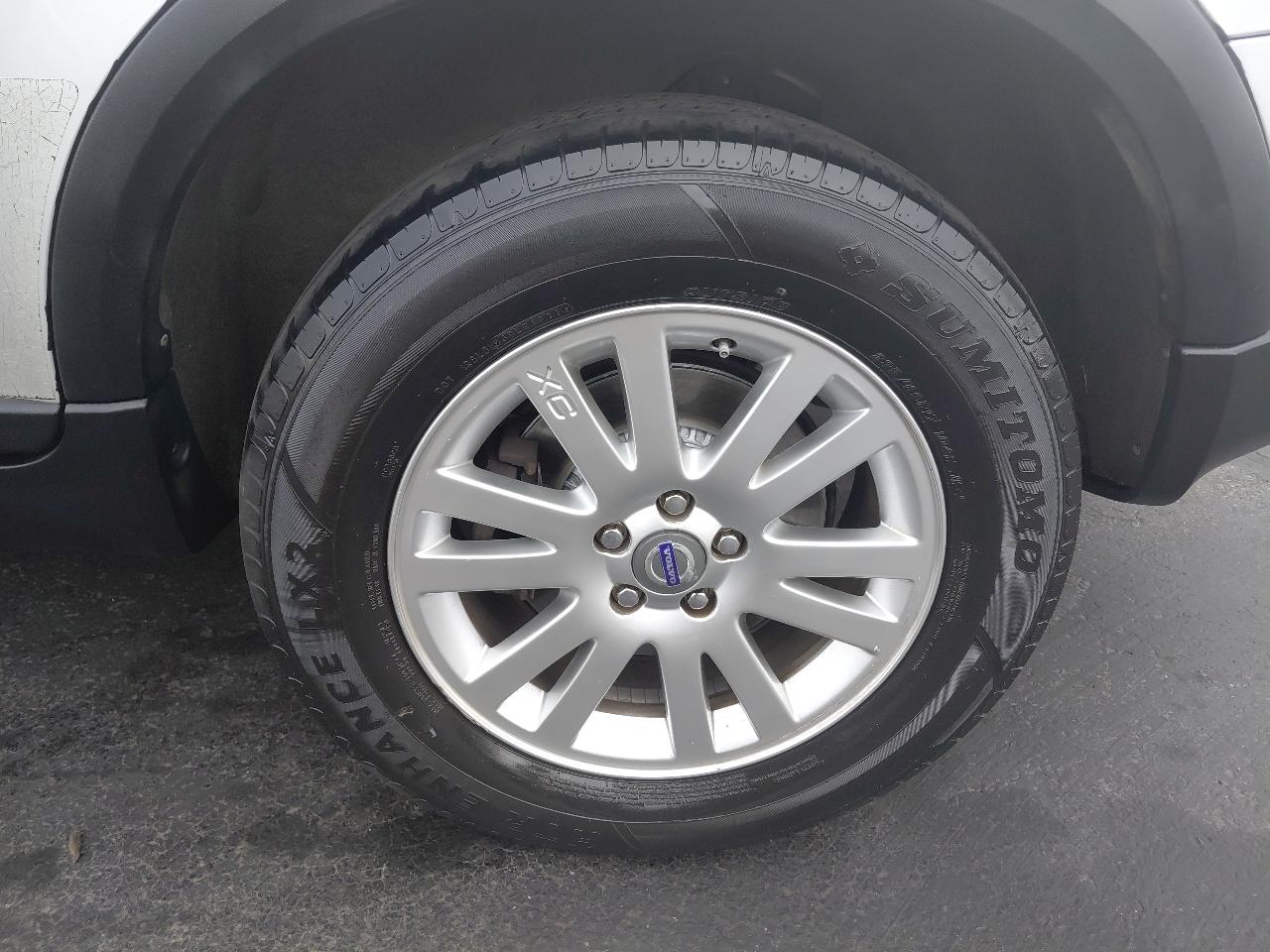 Volvo XC90 AWD 4dr I6 w/Snrf/3rd Row 2008
