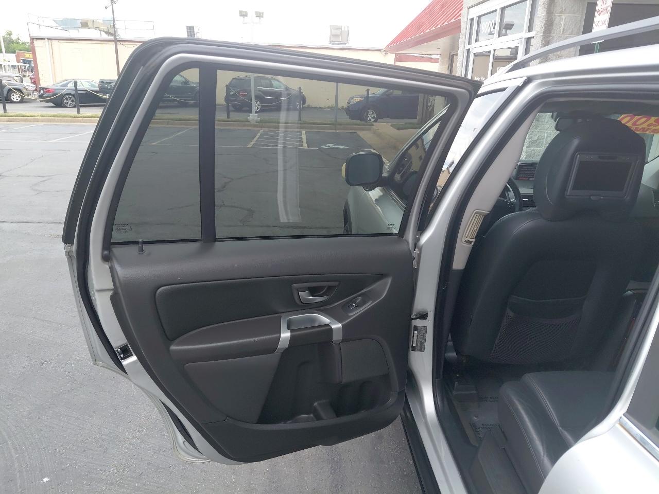 Volvo XC90 AWD 4dr I6 w/Snrf/3rd Row 2008