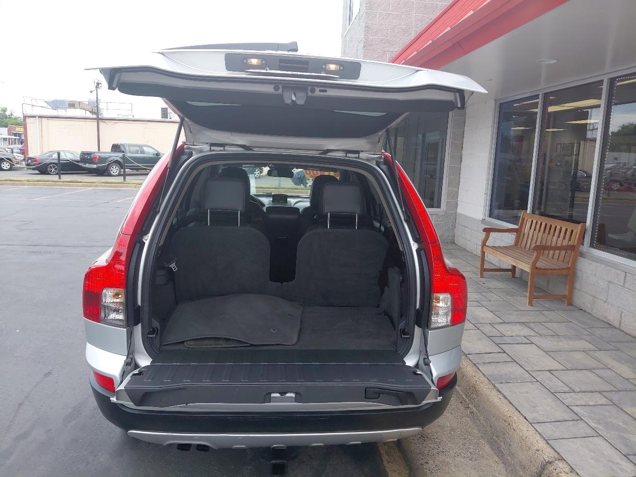Volvo XC90 AWD 4dr I6 w/Snrf/3rd Row 2008