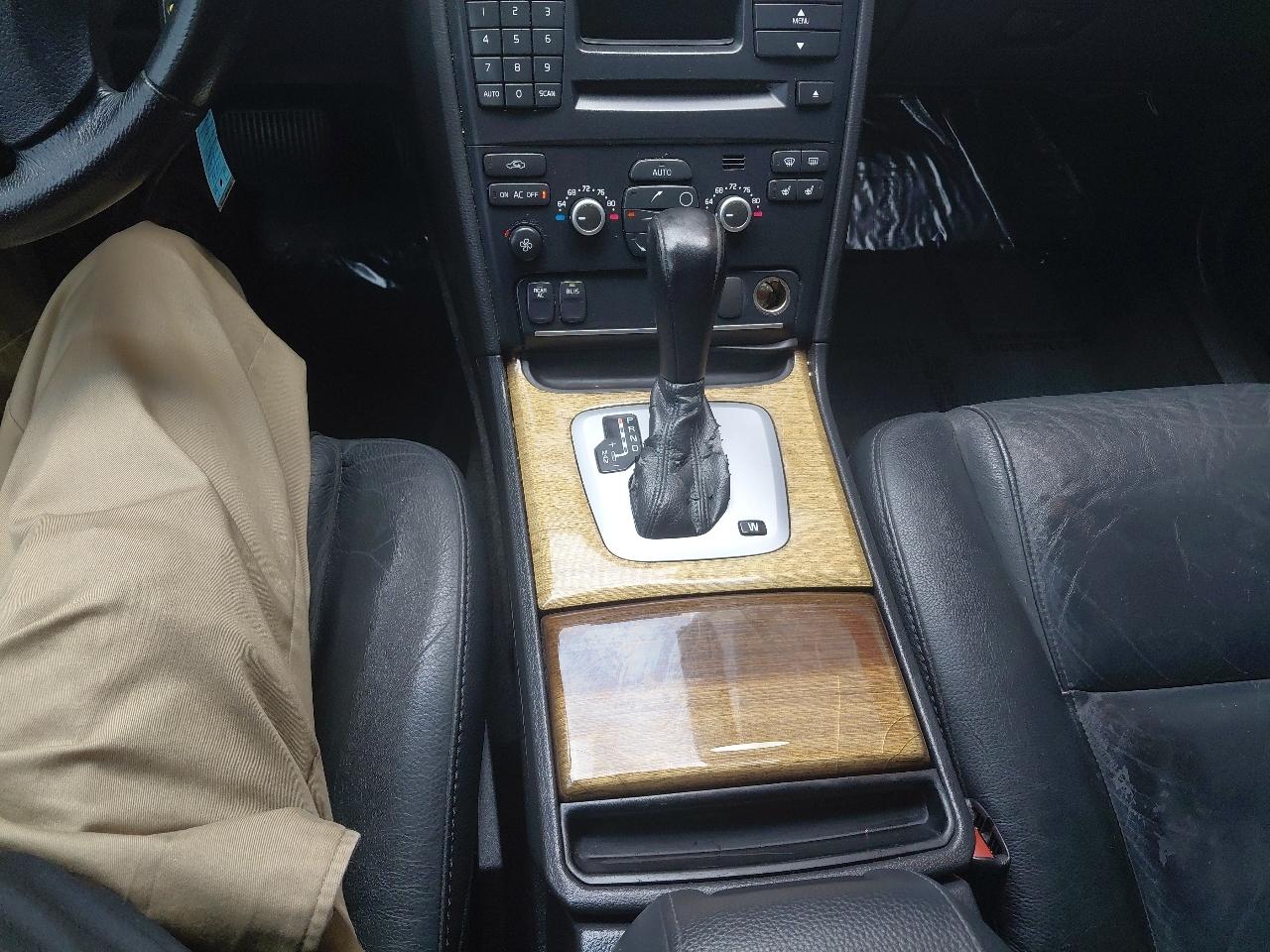 Volvo XC90 AWD 4dr I6 w/Snrf/3rd Row 2008