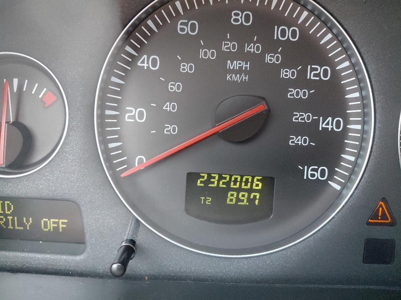 Volvo XC90 AWD 4dr I6 w/Snrf/3rd Row 2008
