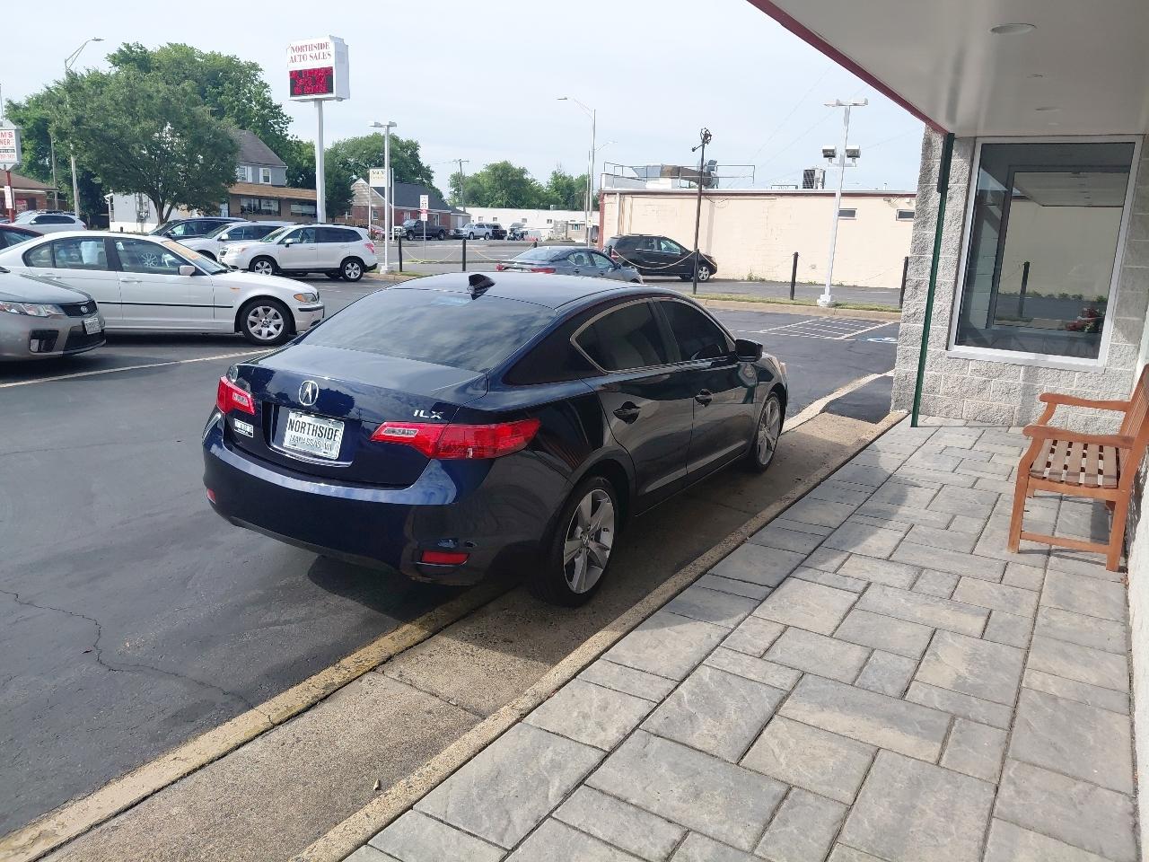Acura ILX 4dr Sdn 2.0L 2014