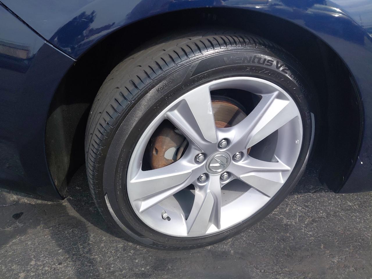 Acura ILX 4dr Sdn 2.0L 2014