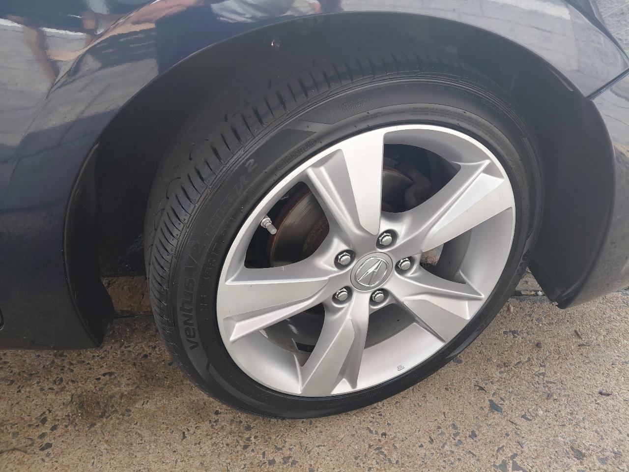 Acura ILX 4dr Sdn 2.0L 2014