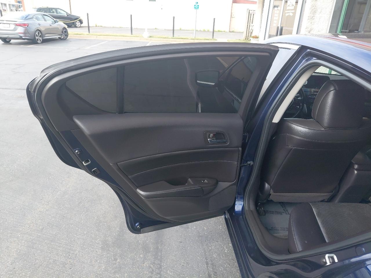Acura ILX 4dr Sdn 2.0L 2014