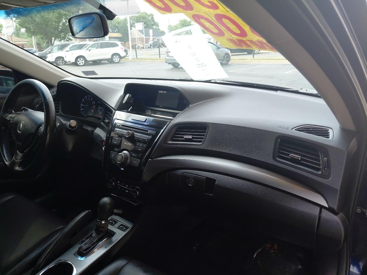Acura ILX 4dr Sdn 2.0L 2014