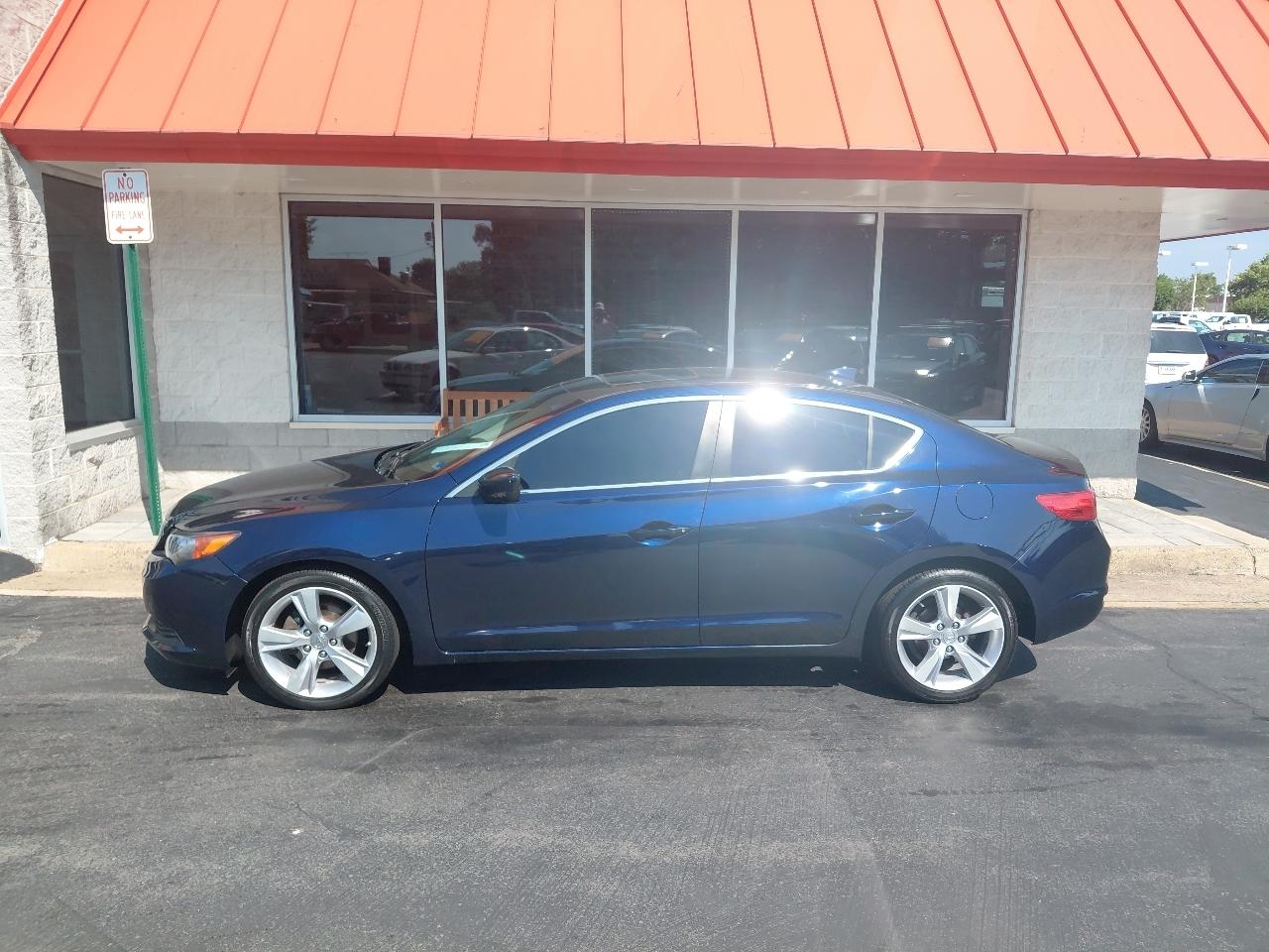 Acura ILX 4dr Sdn 2.0L 2014