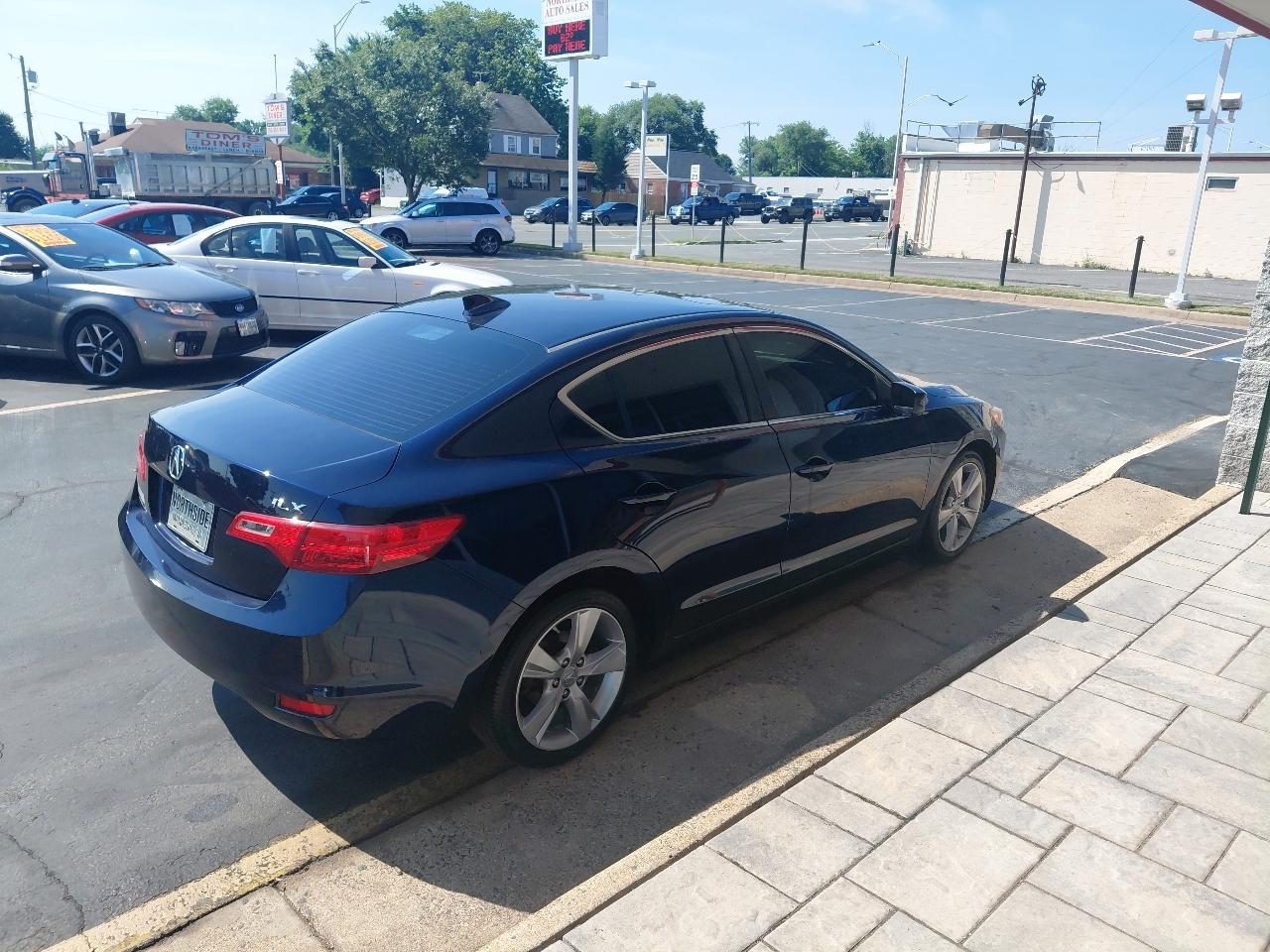 Acura ILX 4dr Sdn 2.0L 2014