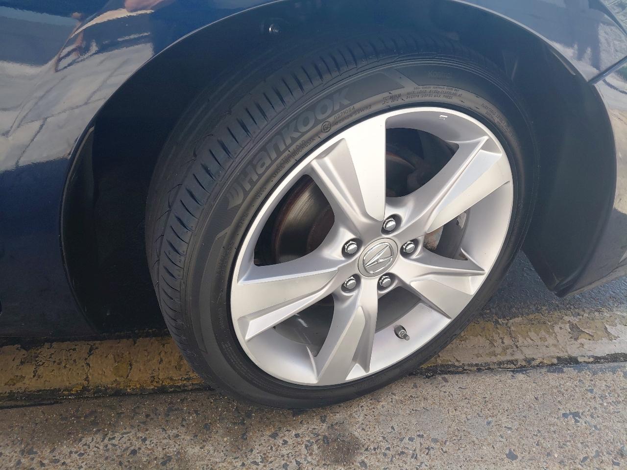 Acura ILX 4dr Sdn 2.0L 2014