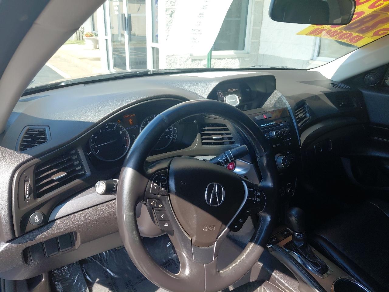 Acura ILX 4dr Sdn 2.0L 2014