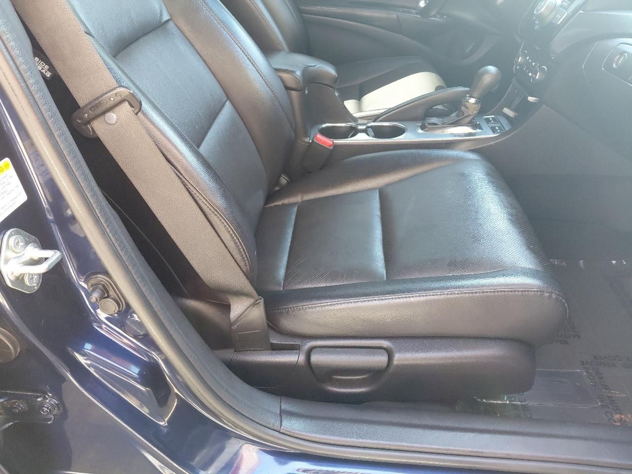 Acura ILX 4dr Sdn 2.0L 2014