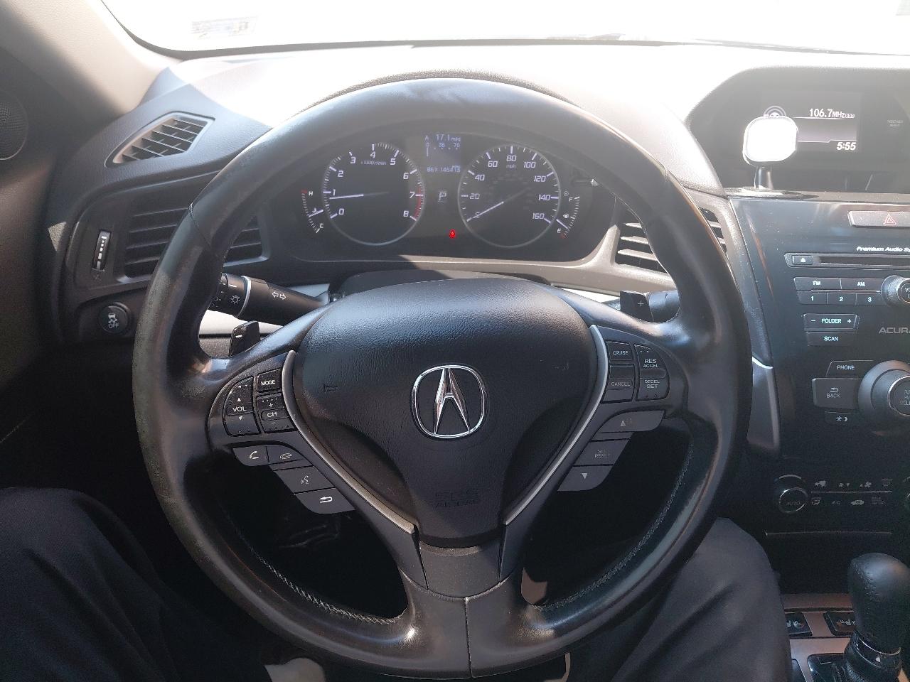 Acura ILX 4dr Sdn 2.0L 2014