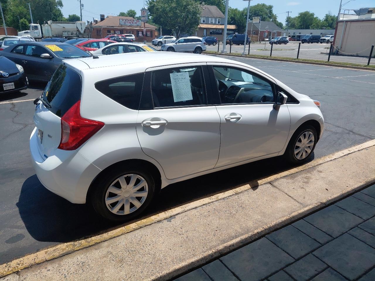 Nissan Versa Note 5dr HB CVT 1.6 S Plus 2015