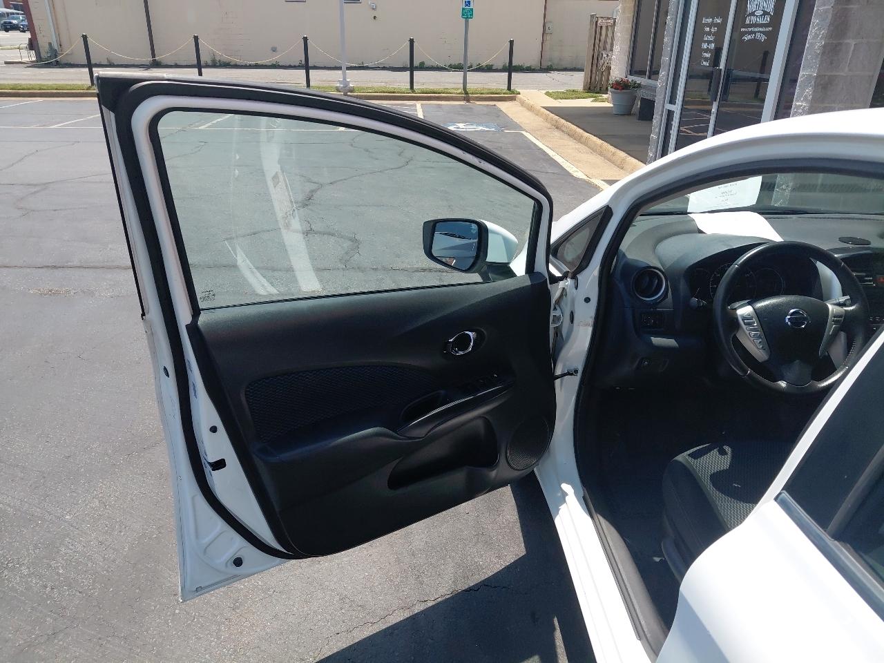 Nissan Versa Note 5dr HB CVT 1.6 S Plus 2015