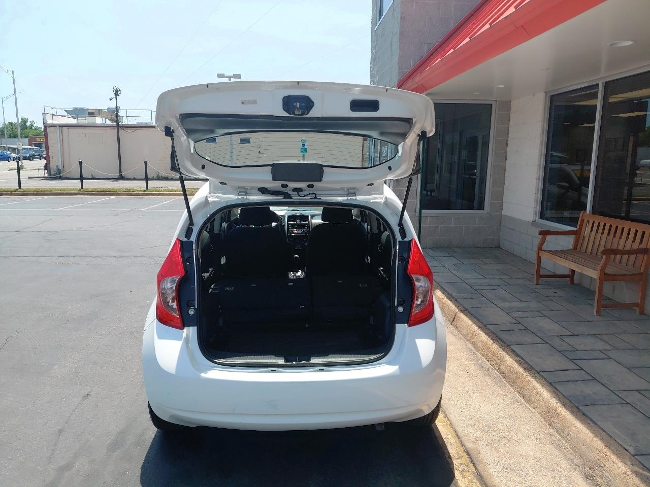 Nissan Versa Note 5dr HB CVT 1.6 S Plus 2015