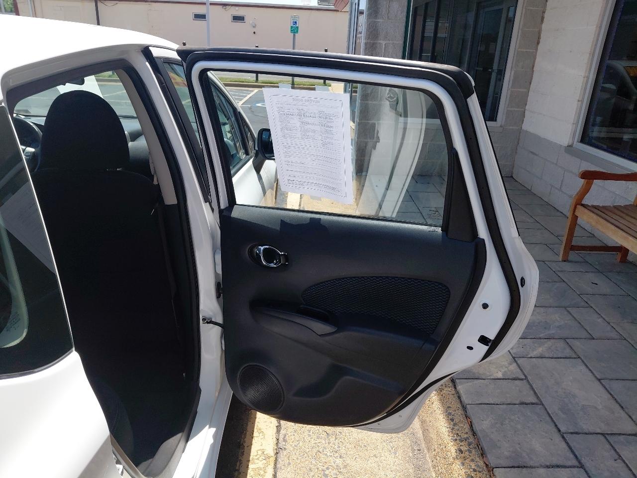 Nissan Versa Note 5dr HB CVT 1.6 S Plus 2015