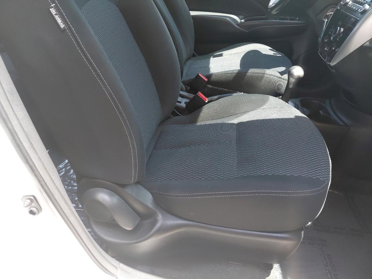 Nissan Versa Note 5dr HB CVT 1.6 S Plus 2015