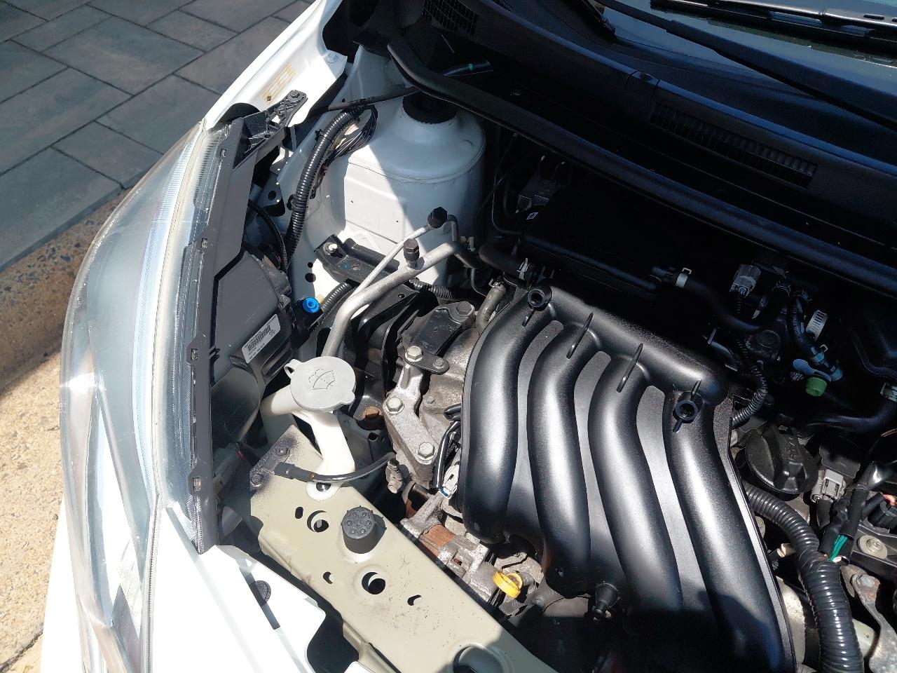 Nissan Versa Note 5dr HB CVT 1.6 S Plus 2015