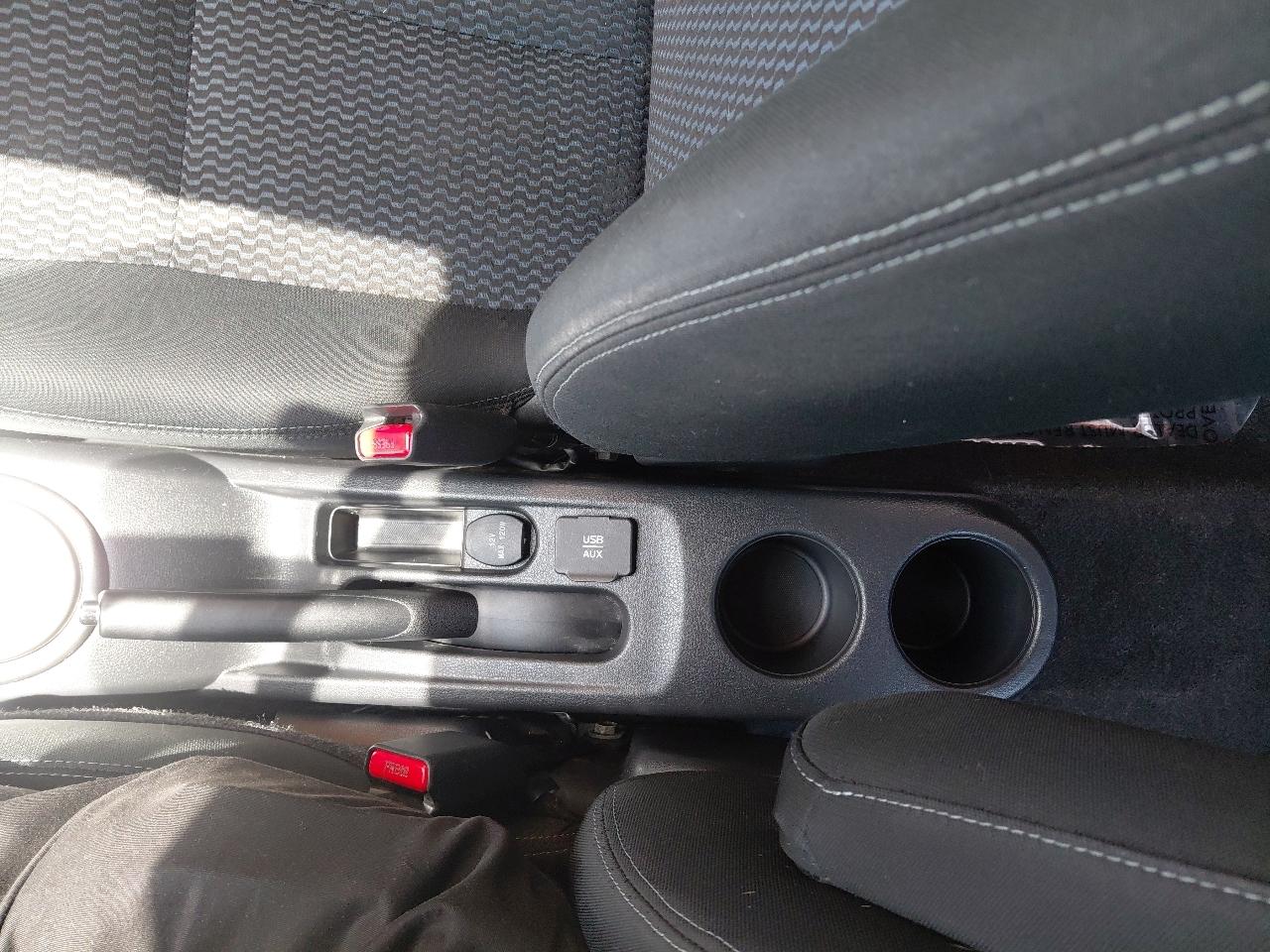 Nissan Versa Note 5dr HB CVT 1.6 S Plus 2015