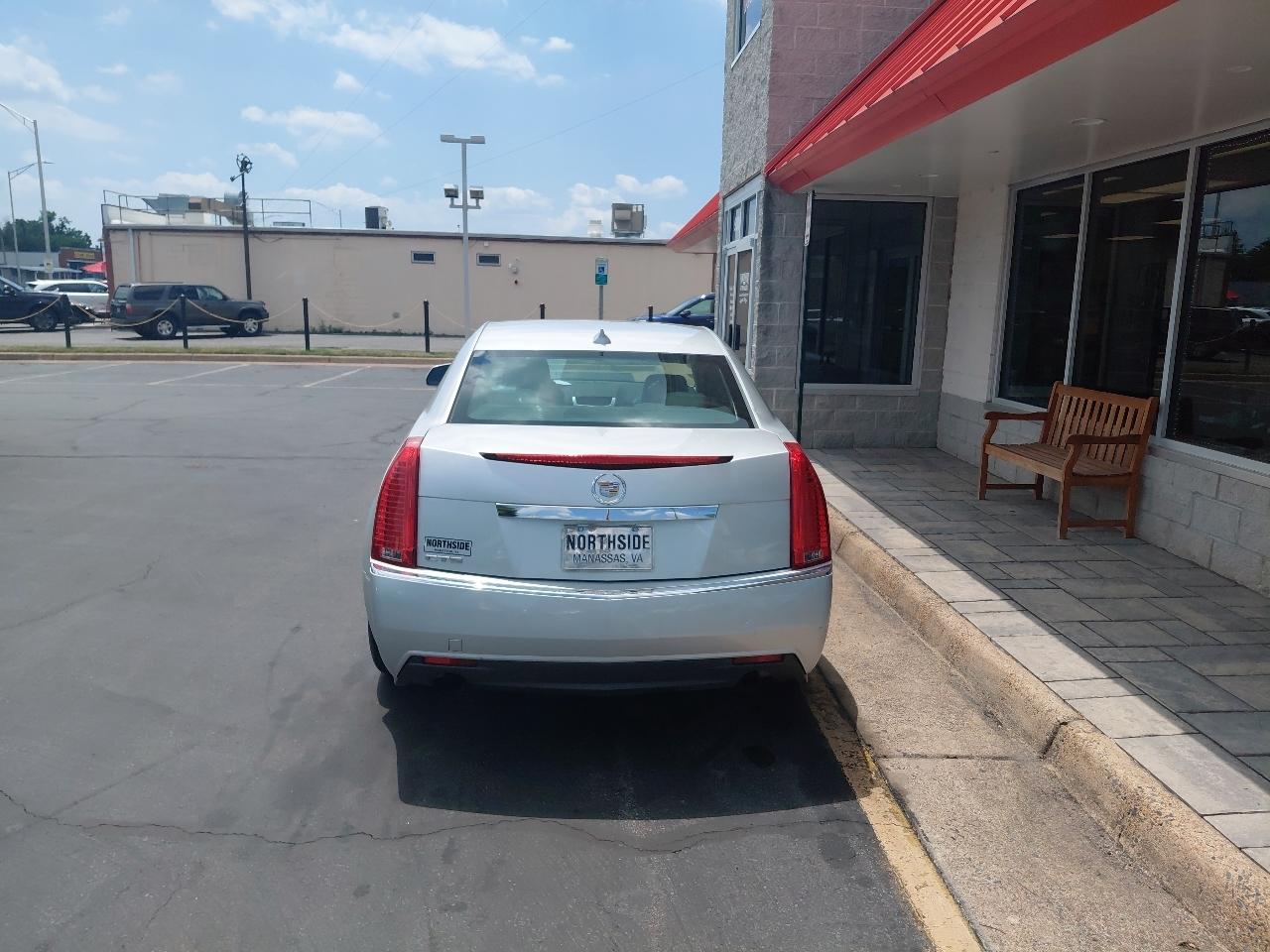 Cadillac CTS Sedan 4dr Sdn 3.0L Luxury RWD 2010
