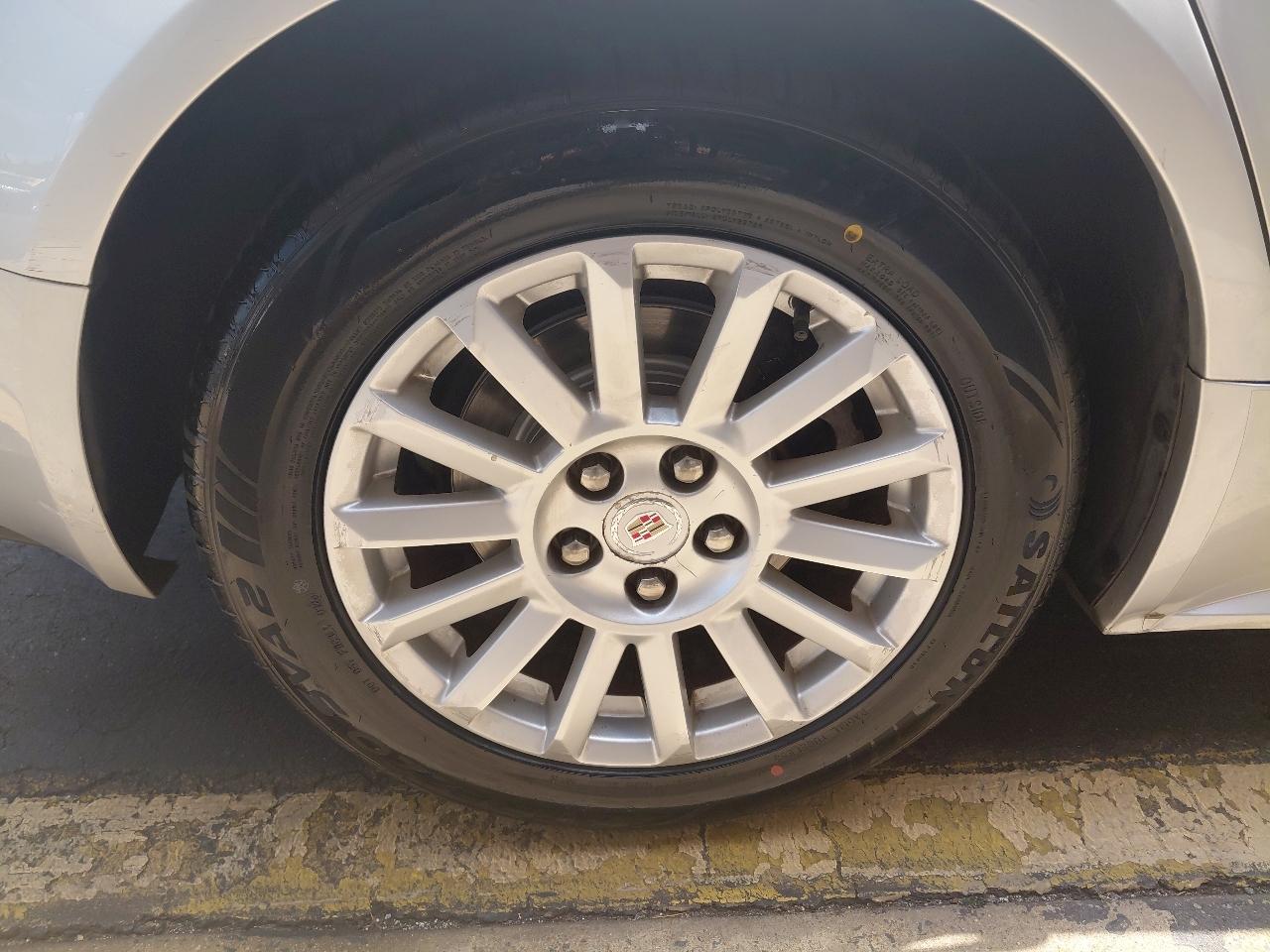 Cadillac CTS Sedan 4dr Sdn 3.0L Luxury RWD 2010