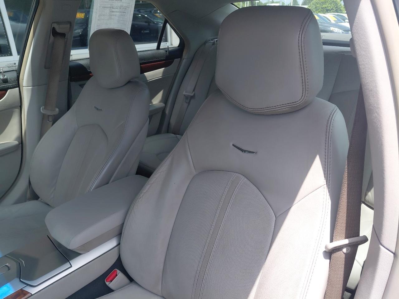 Cadillac CTS Sedan 4dr Sdn 3.0L Luxury RWD 2010