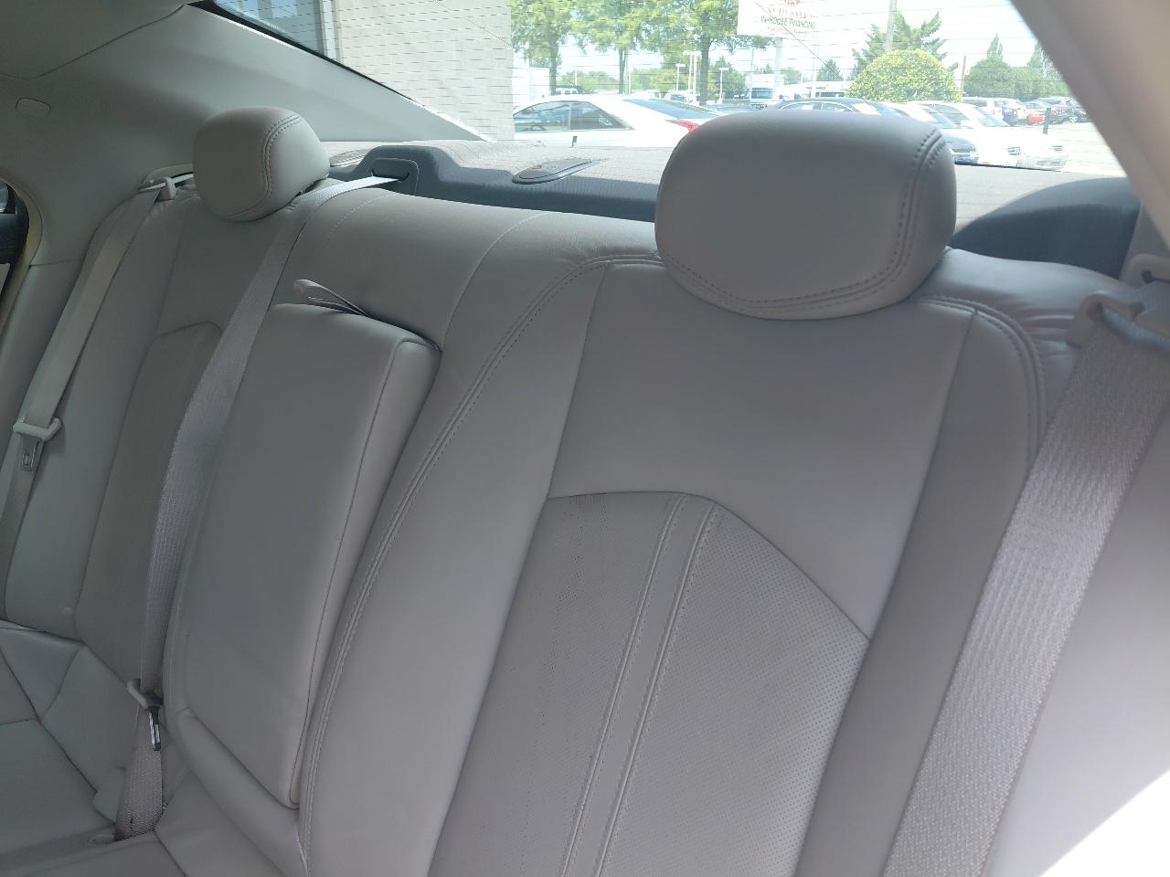 Cadillac CTS Sedan 4dr Sdn 3.0L Luxury RWD 2010
