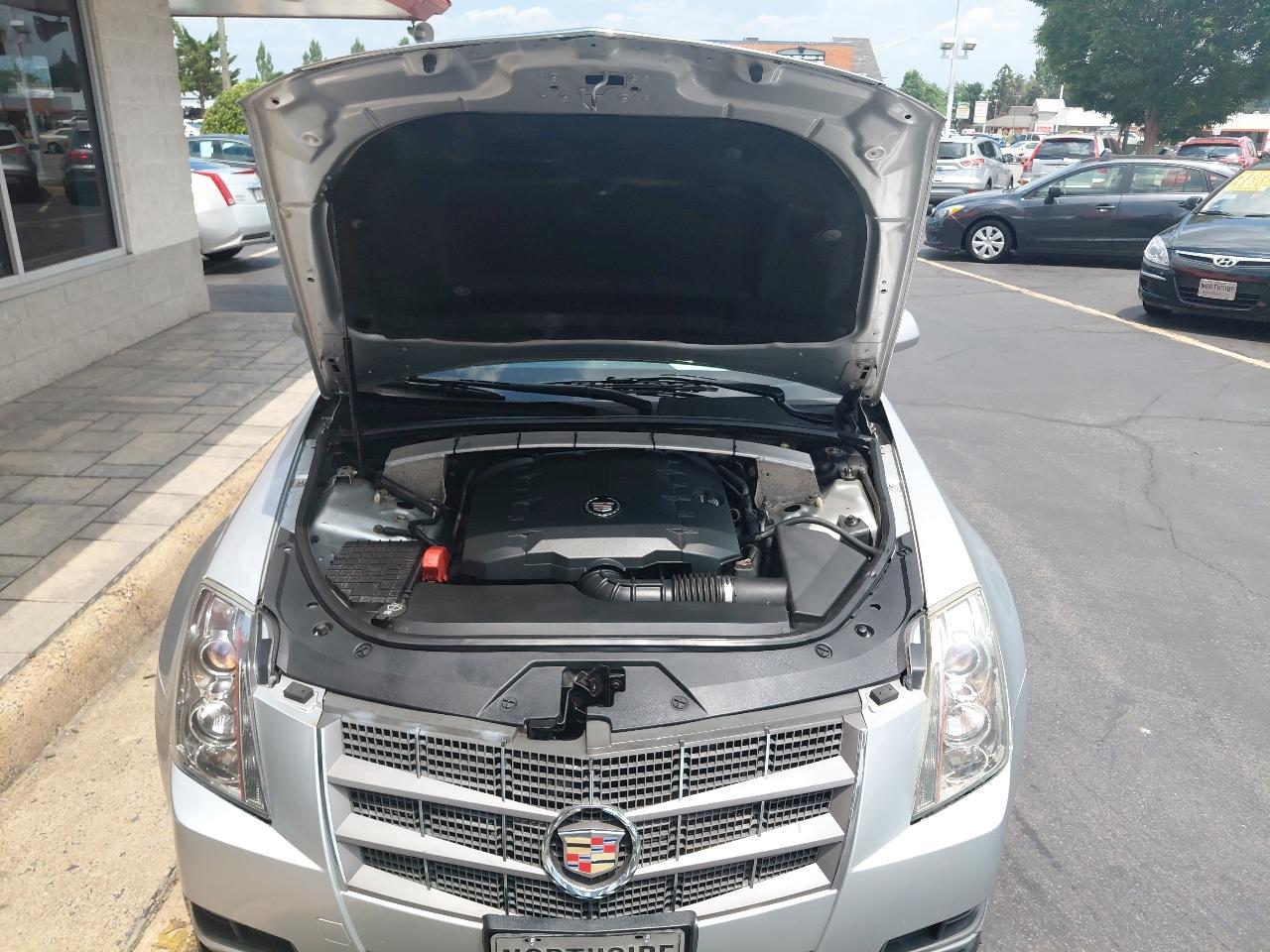 Cadillac CTS Sedan 4dr Sdn 3.0L Luxury RWD 2010
