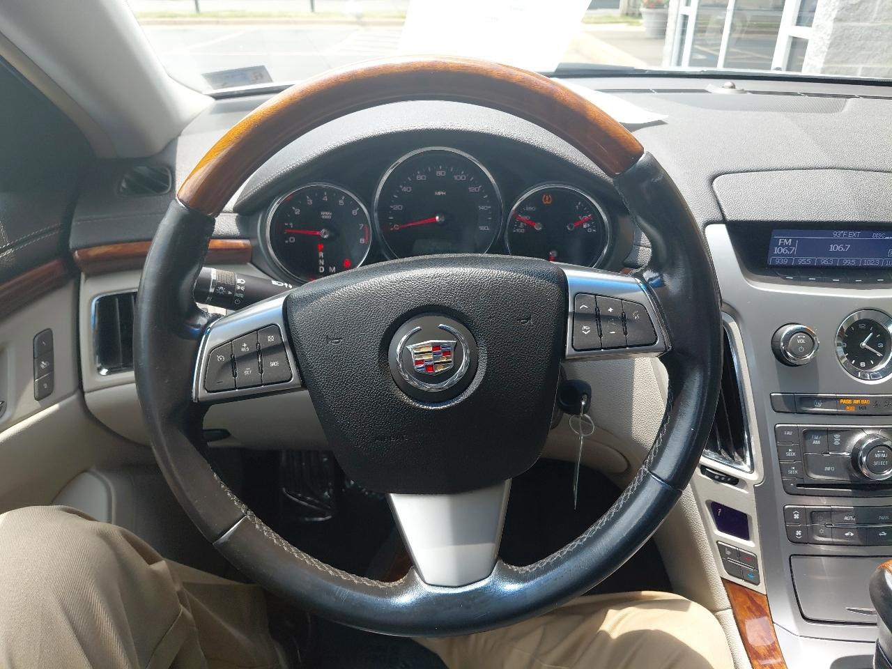 Cadillac CTS Sedan 4dr Sdn 3.0L Luxury RWD 2010