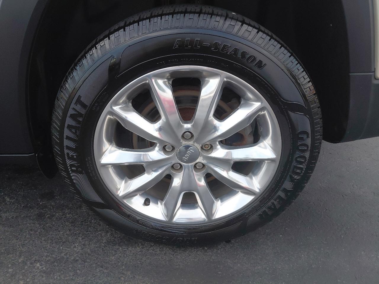 Jeep Cherokee 4WD 4dr Limited 2015