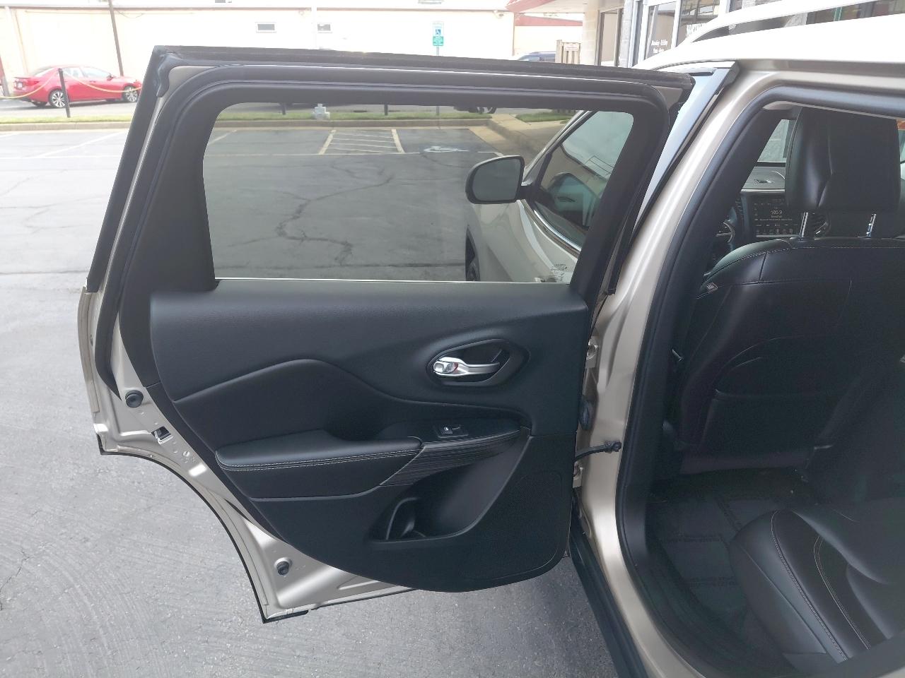 Jeep Cherokee 4WD 4dr Limited 2015