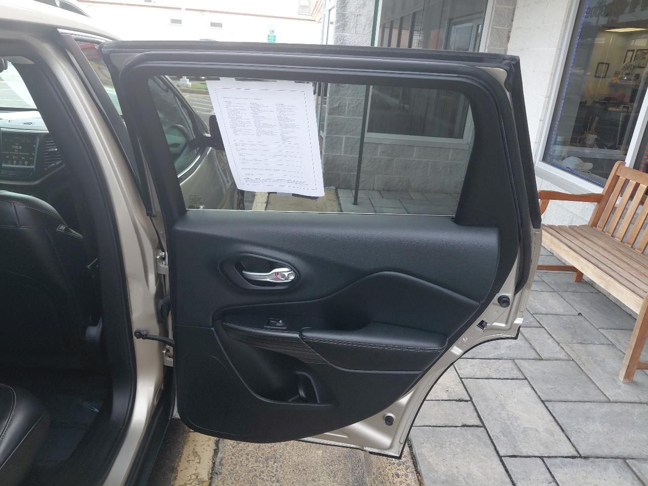 Jeep Cherokee 4WD 4dr Limited 2015