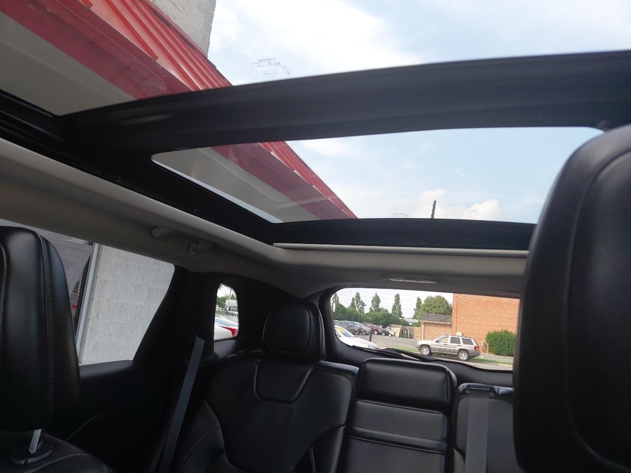 Jeep Cherokee 4WD 4dr Limited 2015