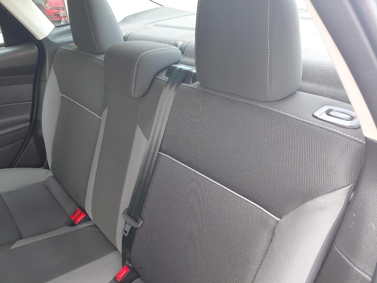 Ford Focus 4dr Sdn S 2014