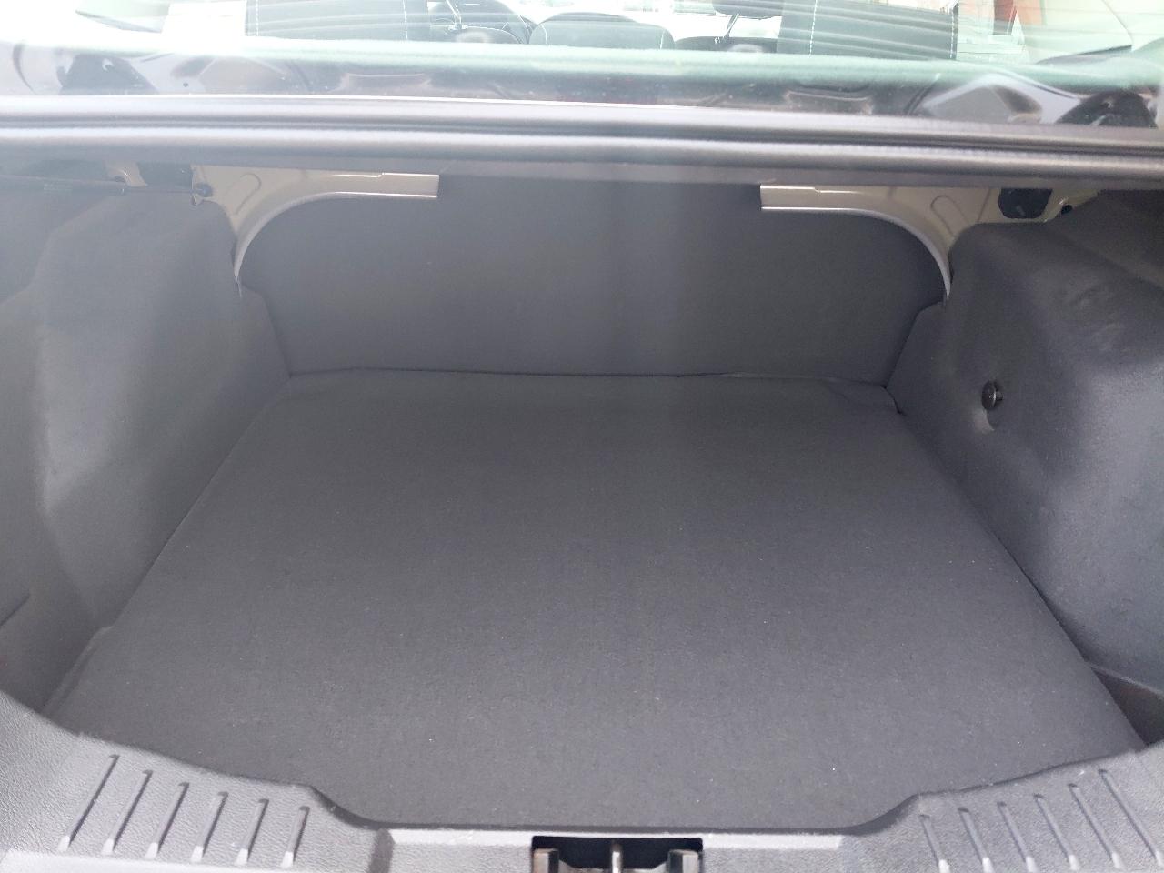 Ford Focus 4dr Sdn S 2014