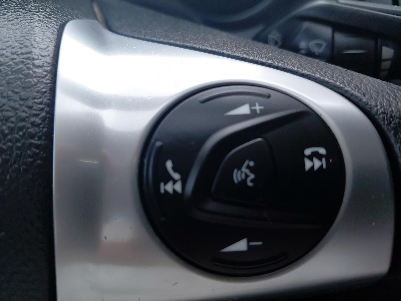 Ford Focus 4dr Sdn S 2014