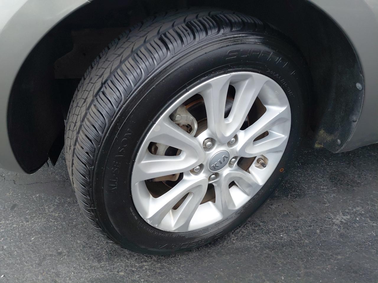Kia Soul 5dr Wgn Auto + 2013