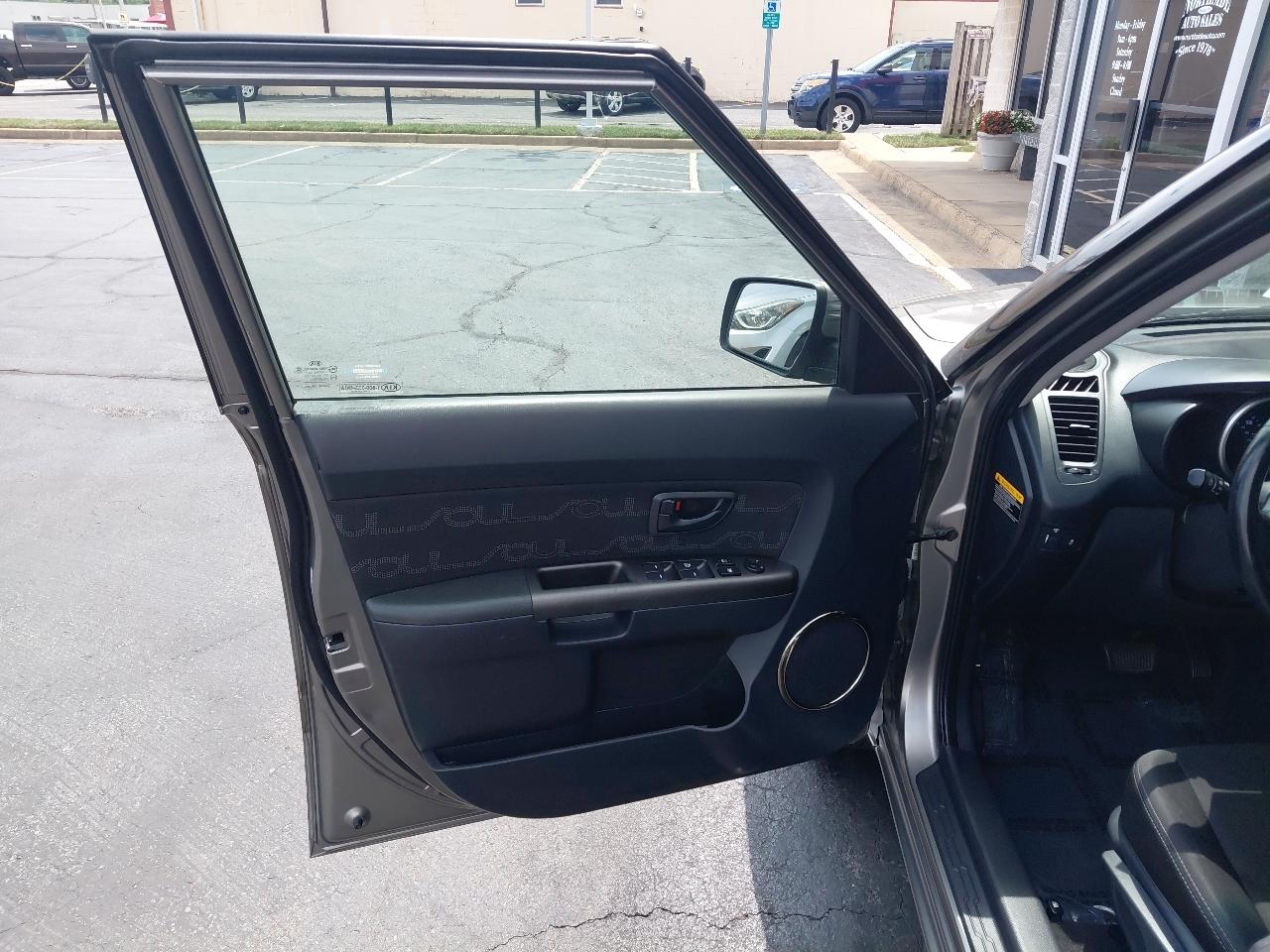 Kia Soul 5dr Wgn Auto + 2013