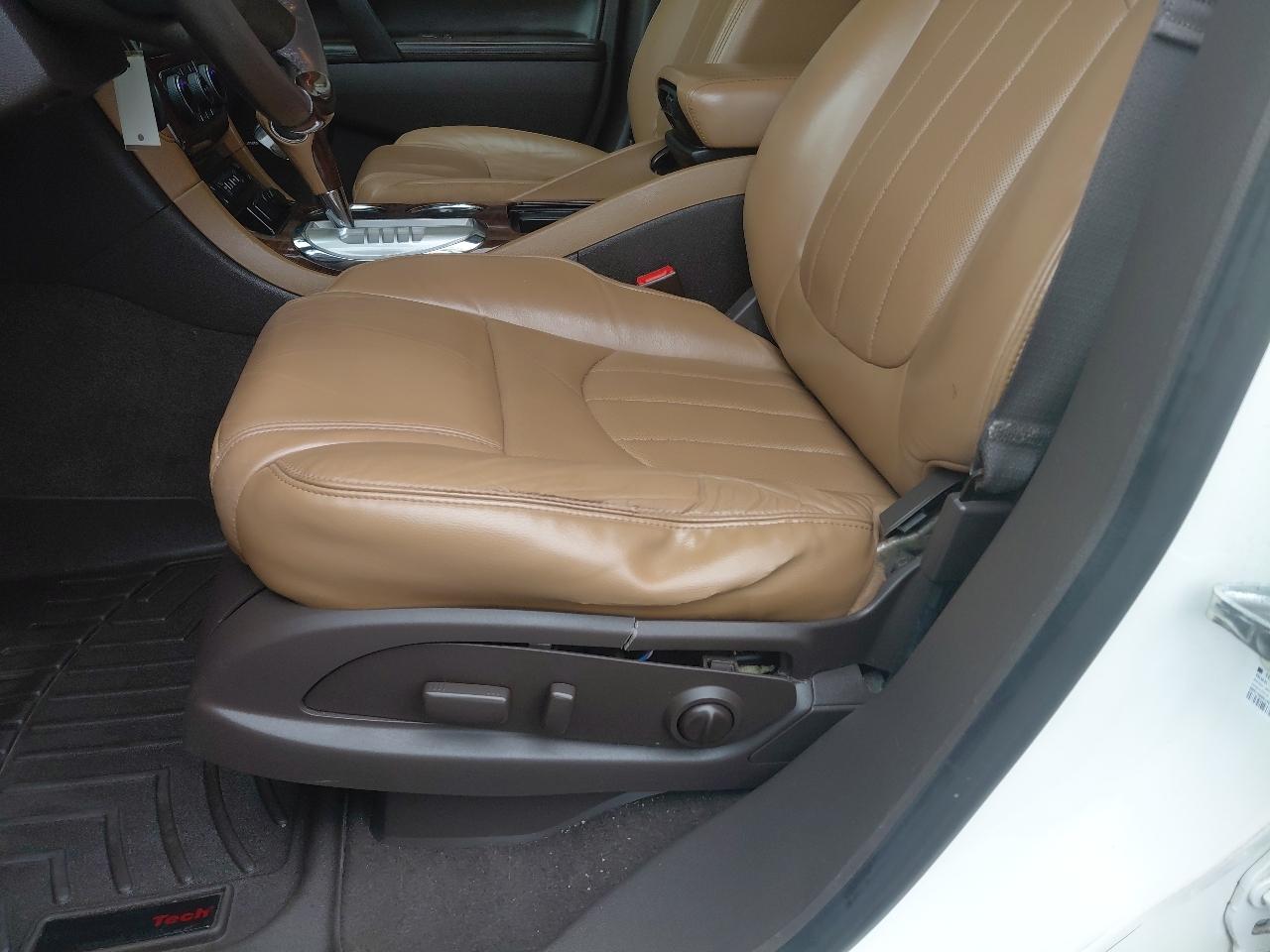 Buick Enclave AWD 4dr Premium 2015