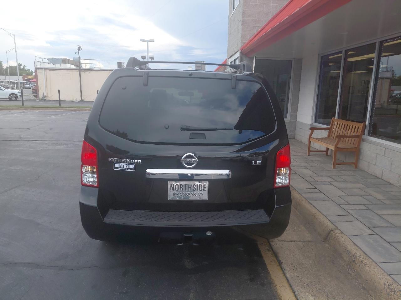 Nissan Pathfinder 2WD 4dr V6 LE 2010