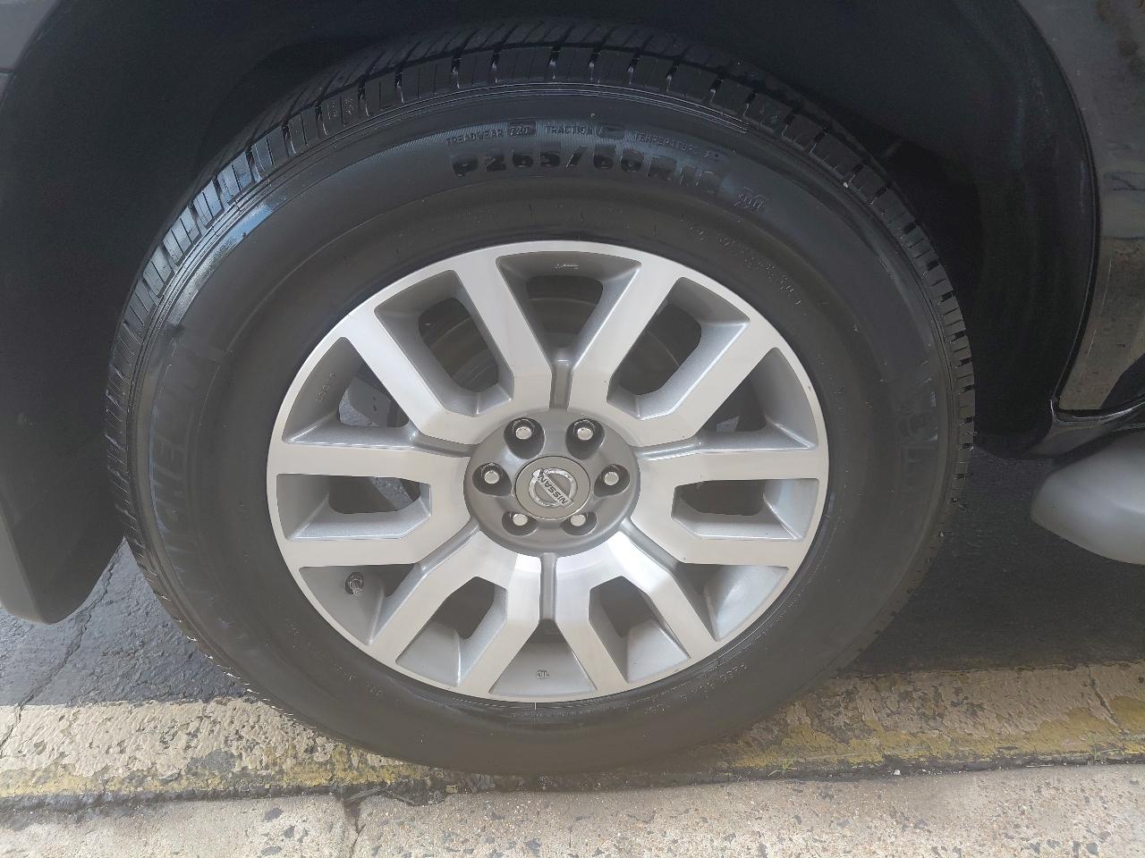 Nissan Pathfinder 2WD 4dr V6 LE 2010
