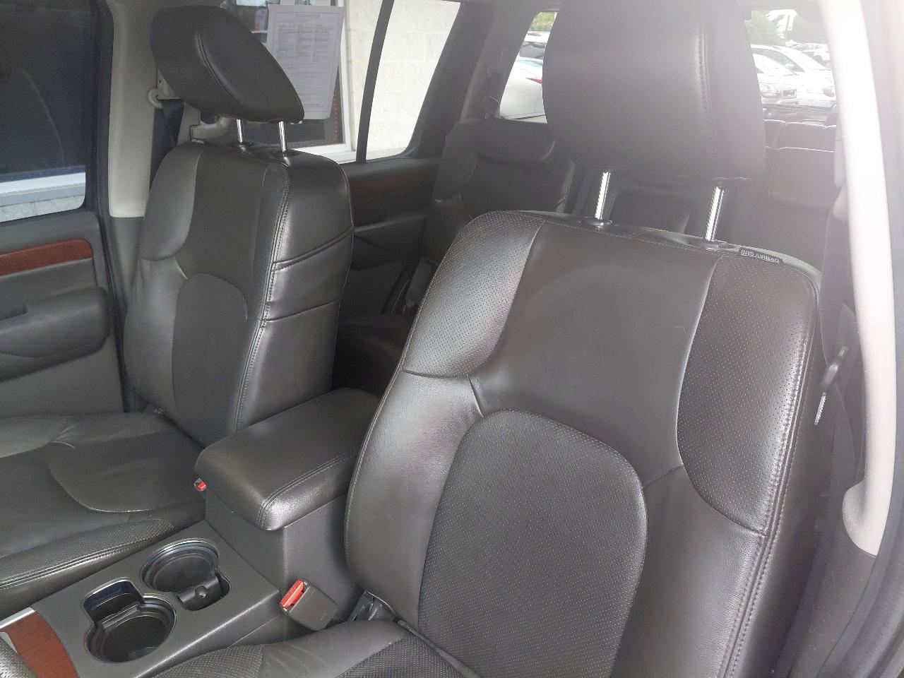 Nissan Pathfinder 2WD 4dr V6 LE 2010